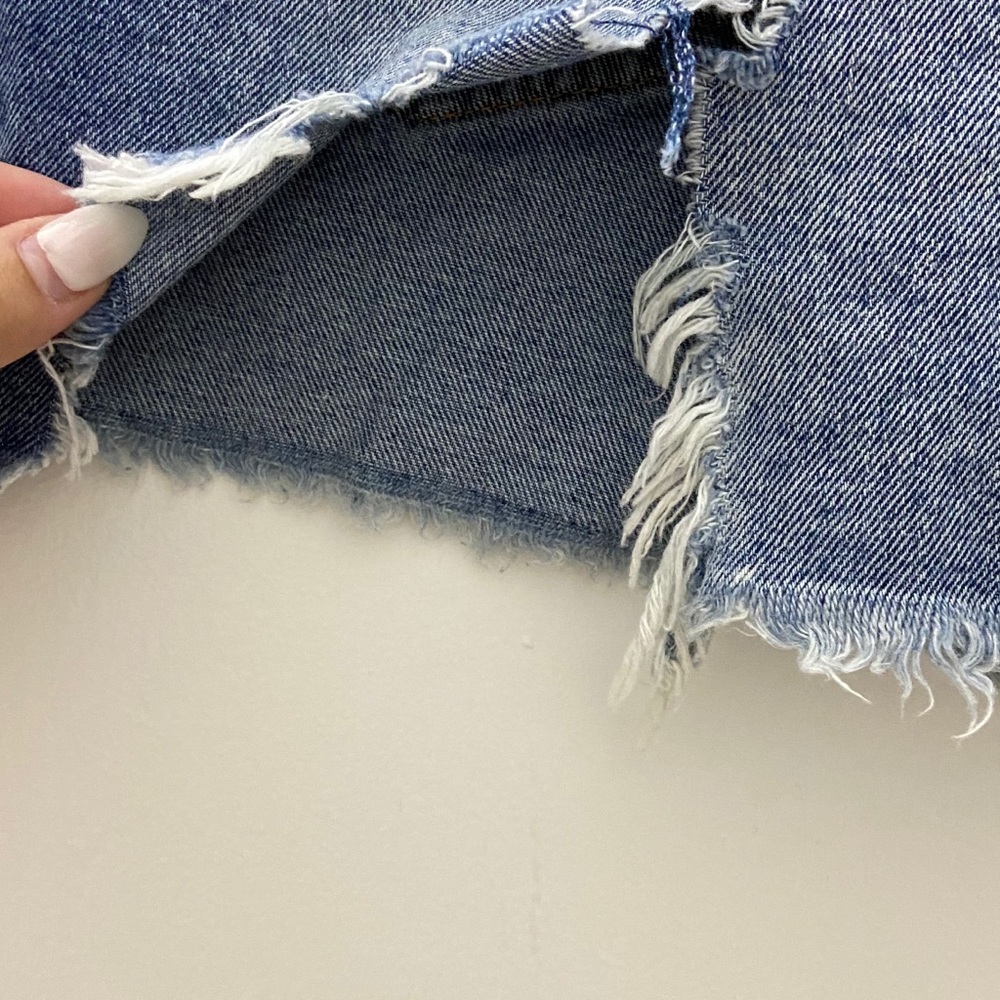 NOT AVAILABLE - Picture 4 of 4